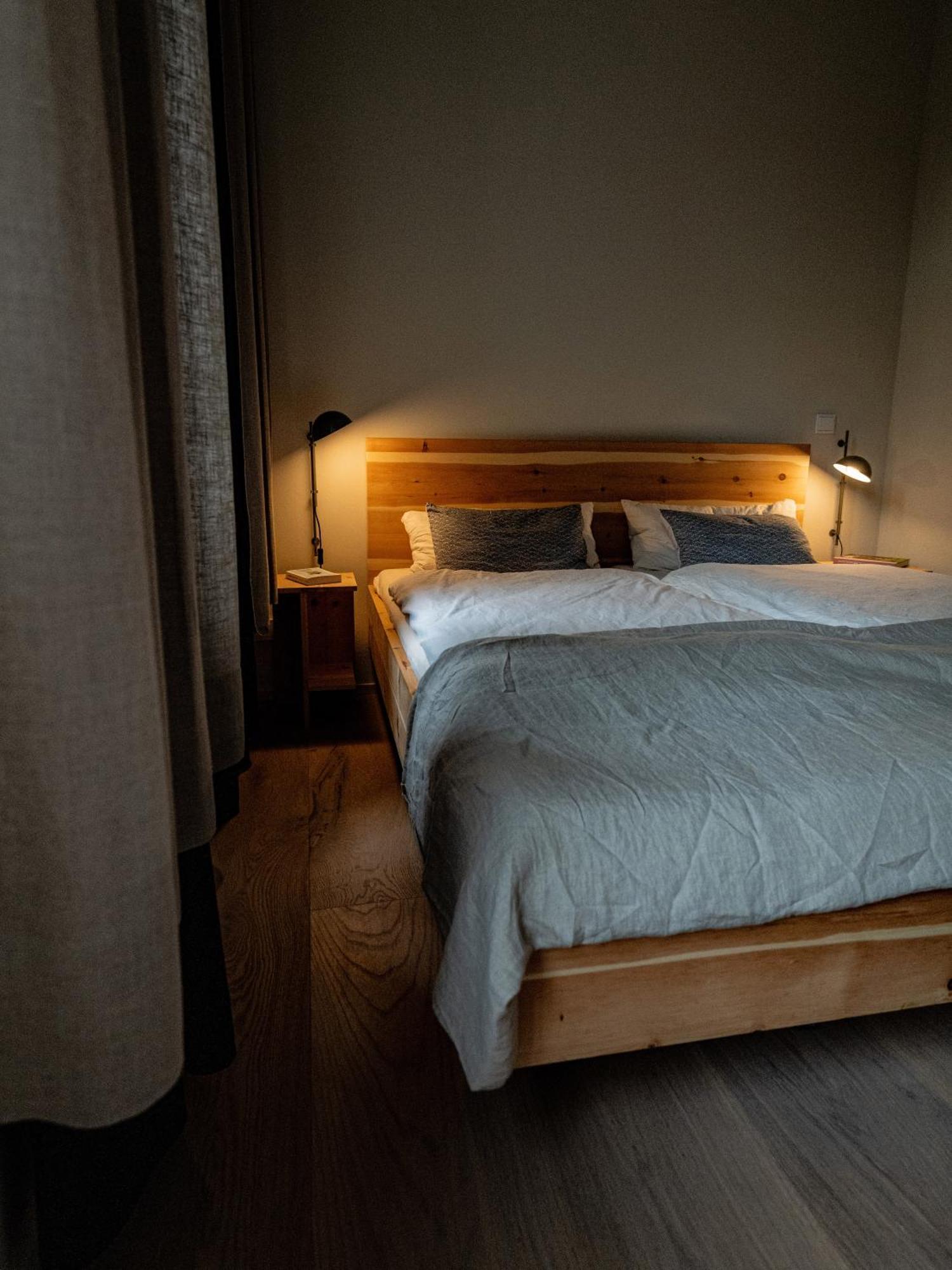 Grosse Pause Altes Schulhaus Schweigen Apartment ภายนอก รูปภาพ